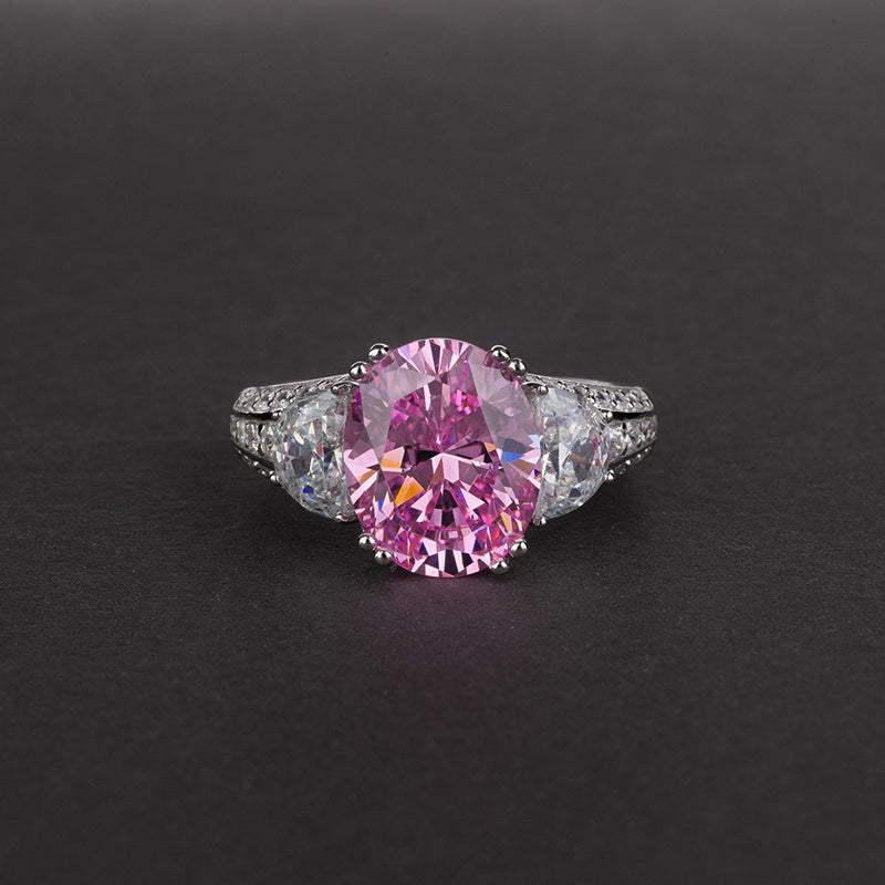 Oval diamond ring - Timeless Beauty