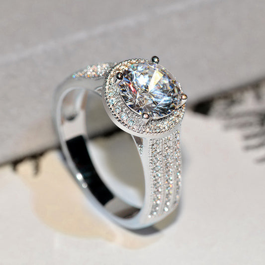 Classic Lotus Diamond Wedding Ring – Timeless Elegance for Your Big Day