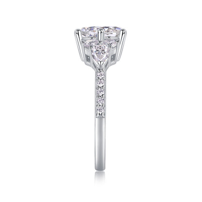 Luxury Moissanite Ring Ethically-Crafted Sparkle & Brilliance